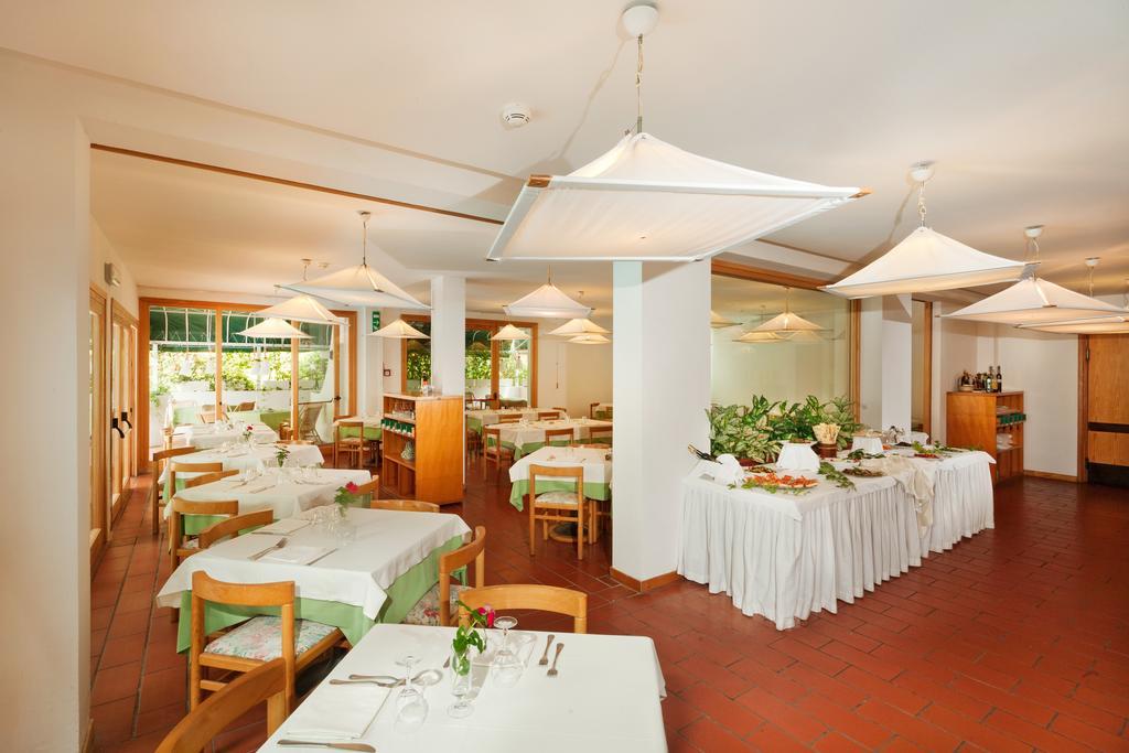 Hotel Kyrie Isole Tremiti サン・ドミノ エクステリア 写真