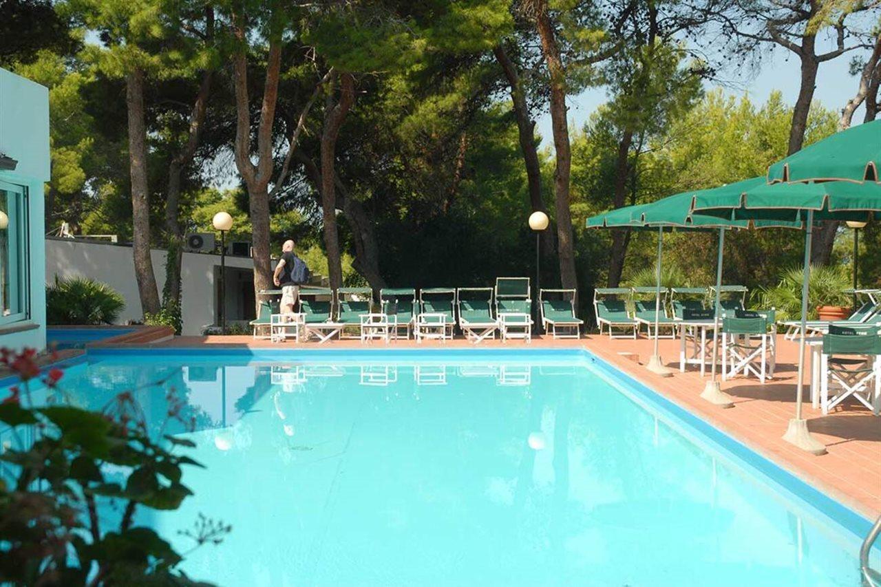 Hotel Kyrie Isole Tremiti サン・ドミノ エクステリア 写真