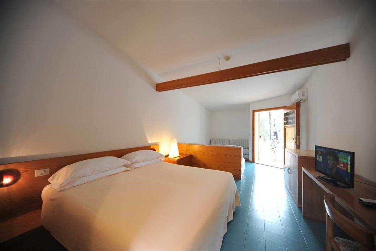 Hotel Kyrie Isole Tremiti サン・ドミノ エクステリア 写真